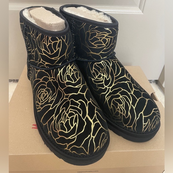 UGG Mini - Picture 4 of 12